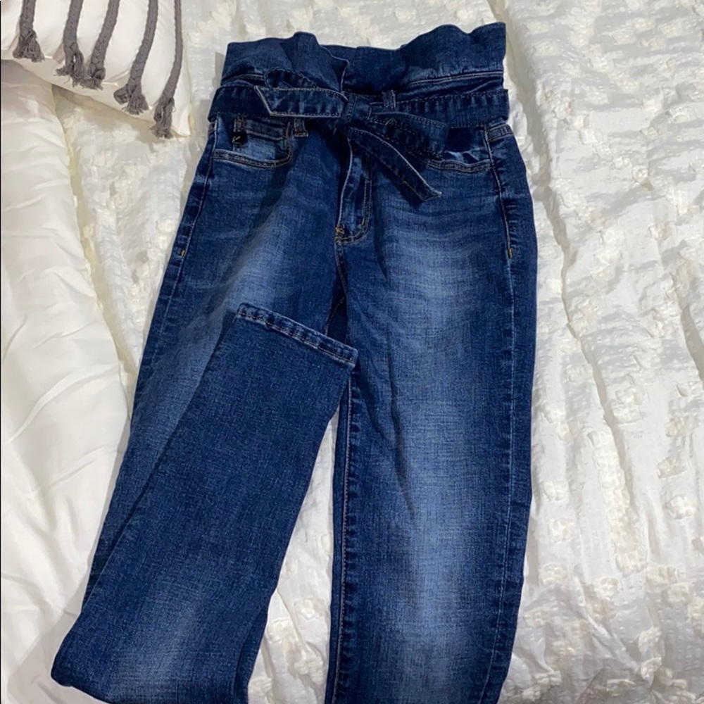 Boutique high wasted tie up jeans